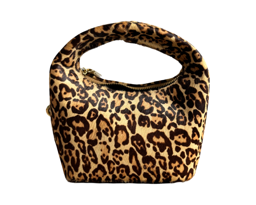 Nelo bag, Mini.
Fur-on hide  Skin.