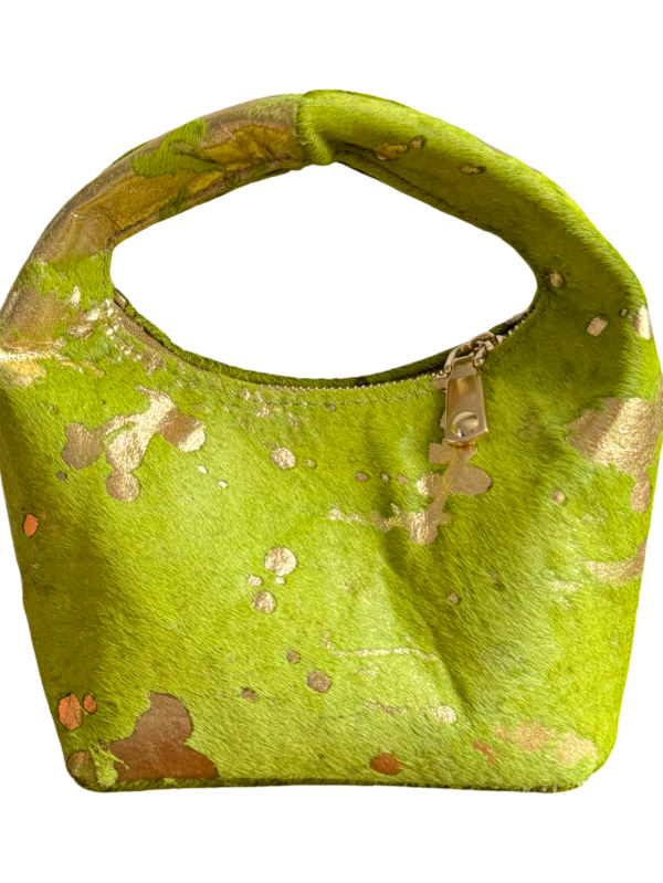 Nelo bag, Mini. 
Fur-on hide skin, Lemon and gold