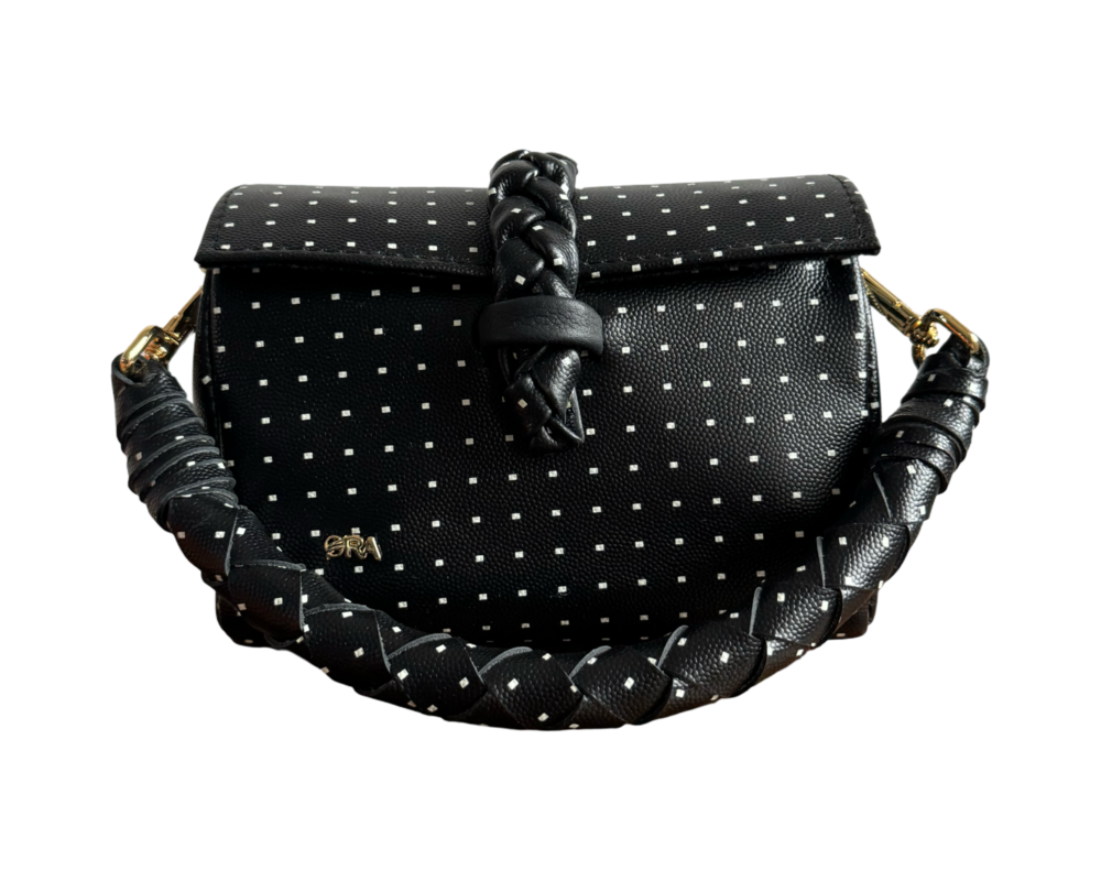 Nanya - Mini bag
With chain and leather attached strap
Black