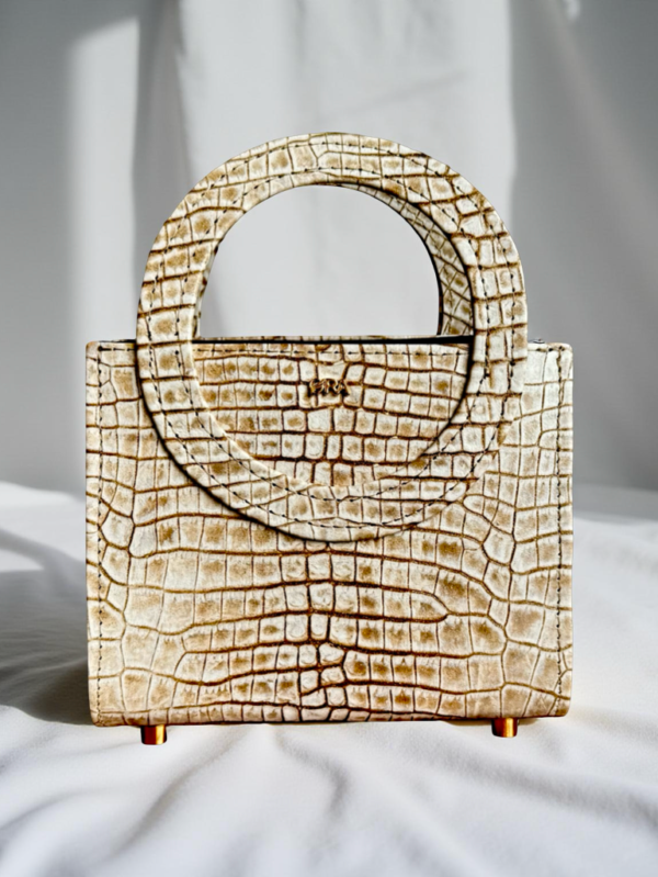 Oma.  Mini bag.