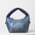 Nelo MIDI, in metallic blue ( first Image)