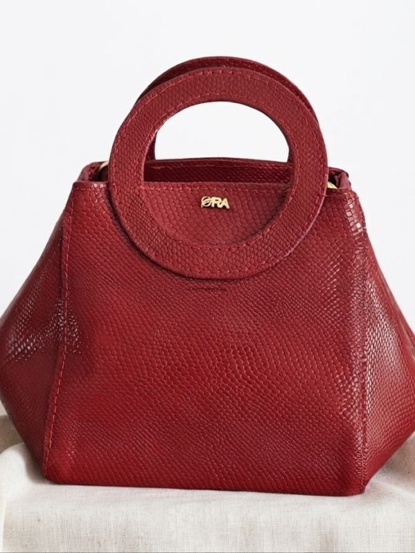 Nola Bijou | Red
