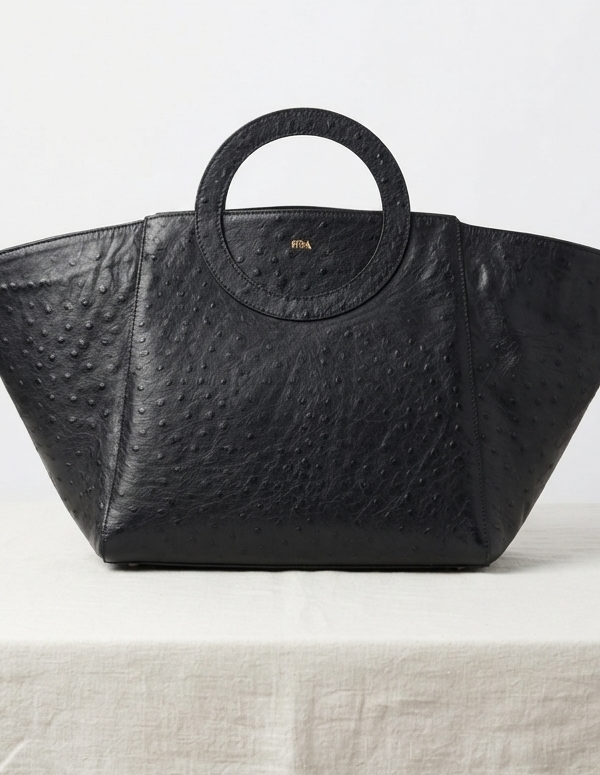 Nola Oversized | Black Ostrich | Convertible Side Gussets